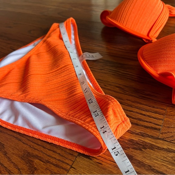 Orange bikini with underwire top, matching bottoms with size large - Picture 11 of 15